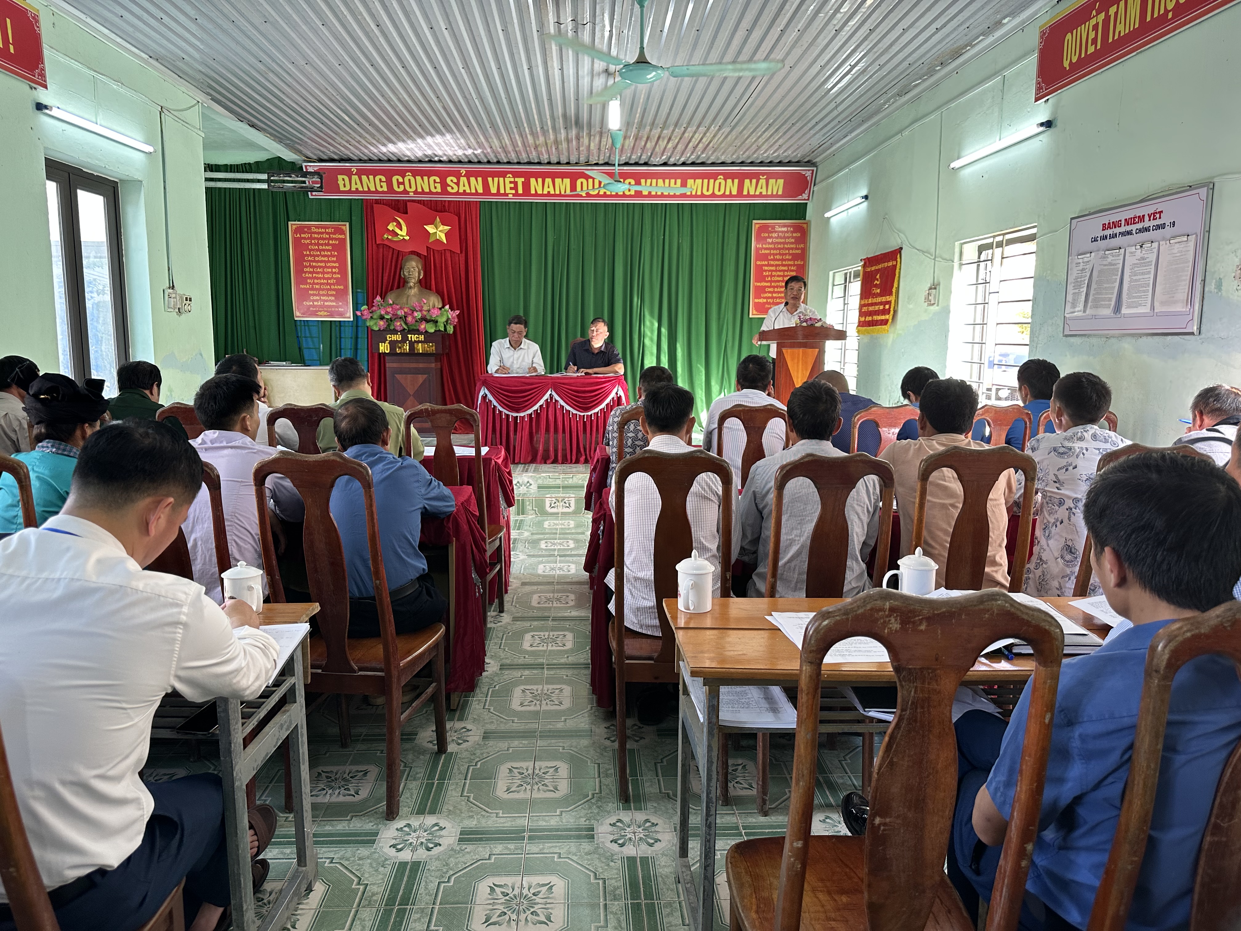 Chi bộ thôn Phín Ủng (Nghĩa Thuận) sinh hoạt chi bộ Thường kỳ tháng 8 năm 2023