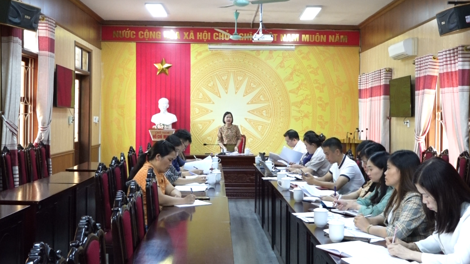 Hội LHPN tỉnh làm việc tại huyện Quản Bạ.