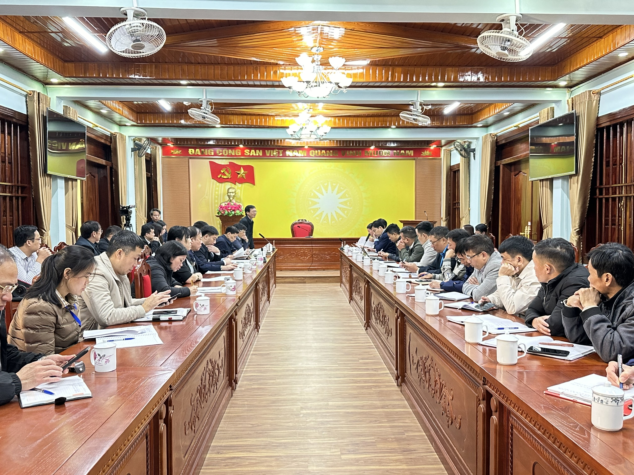 Đoàn công tác Tổng cục Dự trữ Nhà nước làm việc tại huyện Quản Bạ