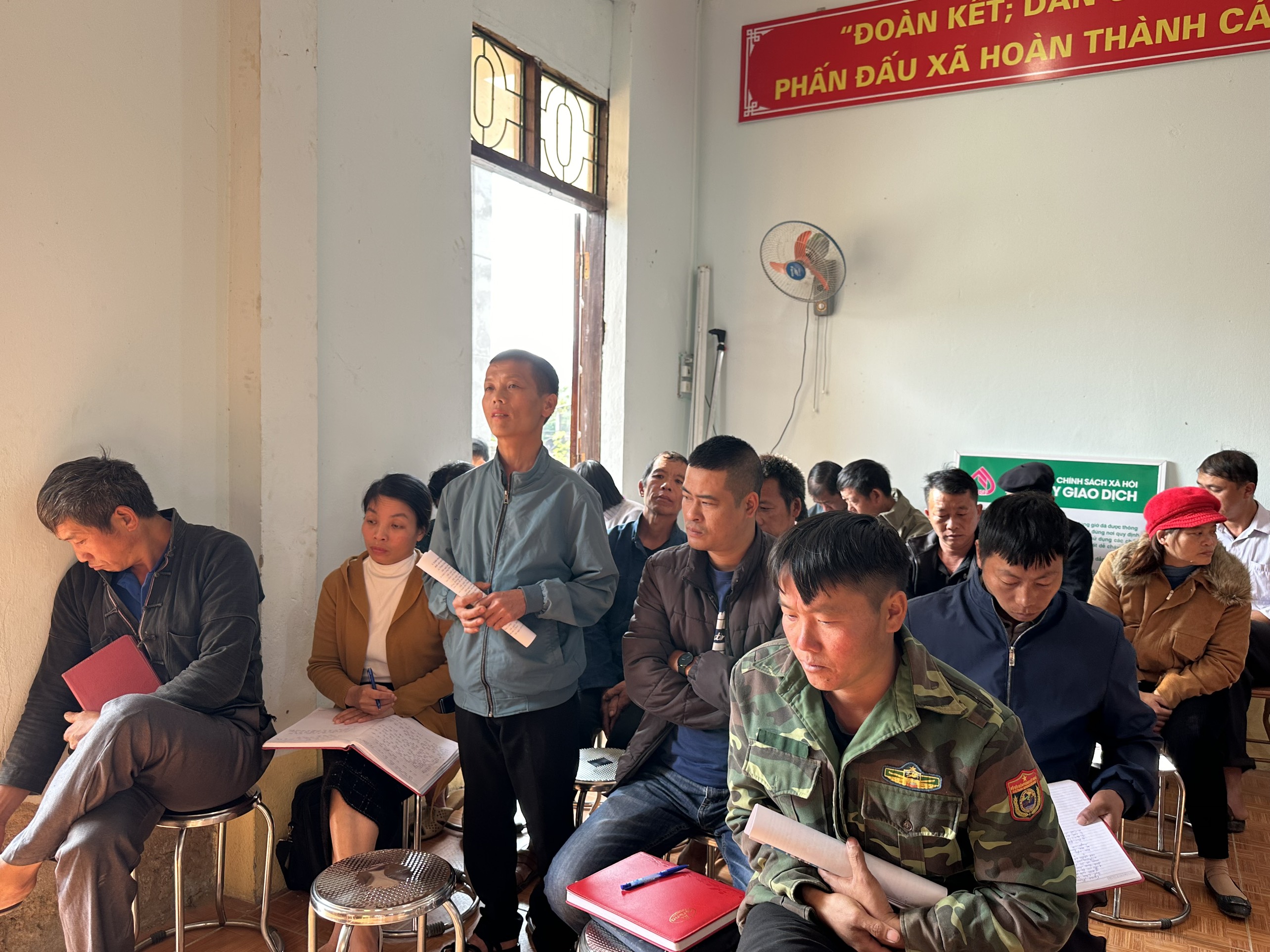 Quản Bạ. Hội nghị tiếp xúc, đối thoại trực tiếp giữa các đồng chí Thường trực Huyện ủy-UBND huyện với nhân dân xã Thanh Vân