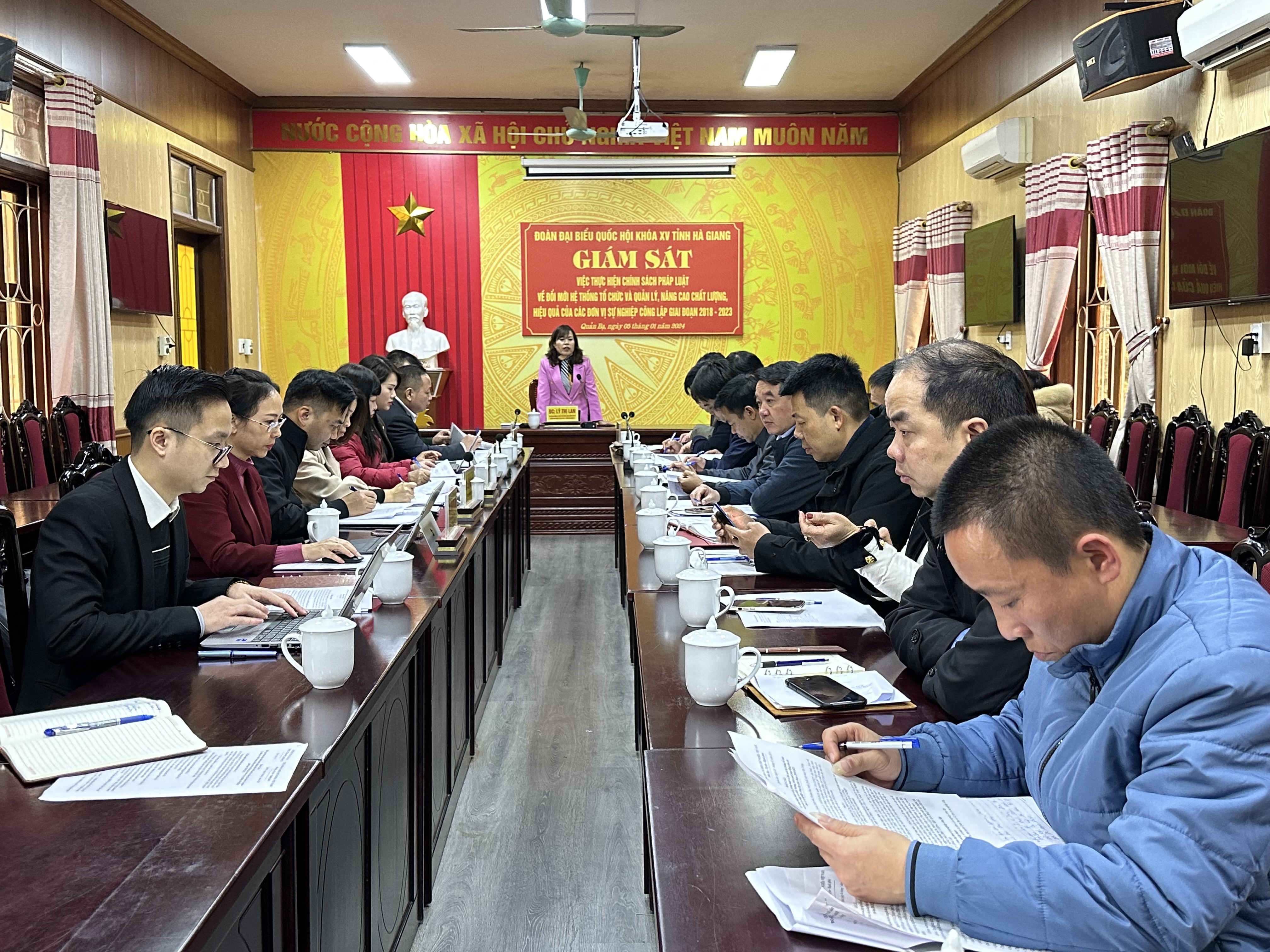 Đoàn ĐBQH khóa XV tỉnh Hà Giang giám sát tại huyện Quản Bạ