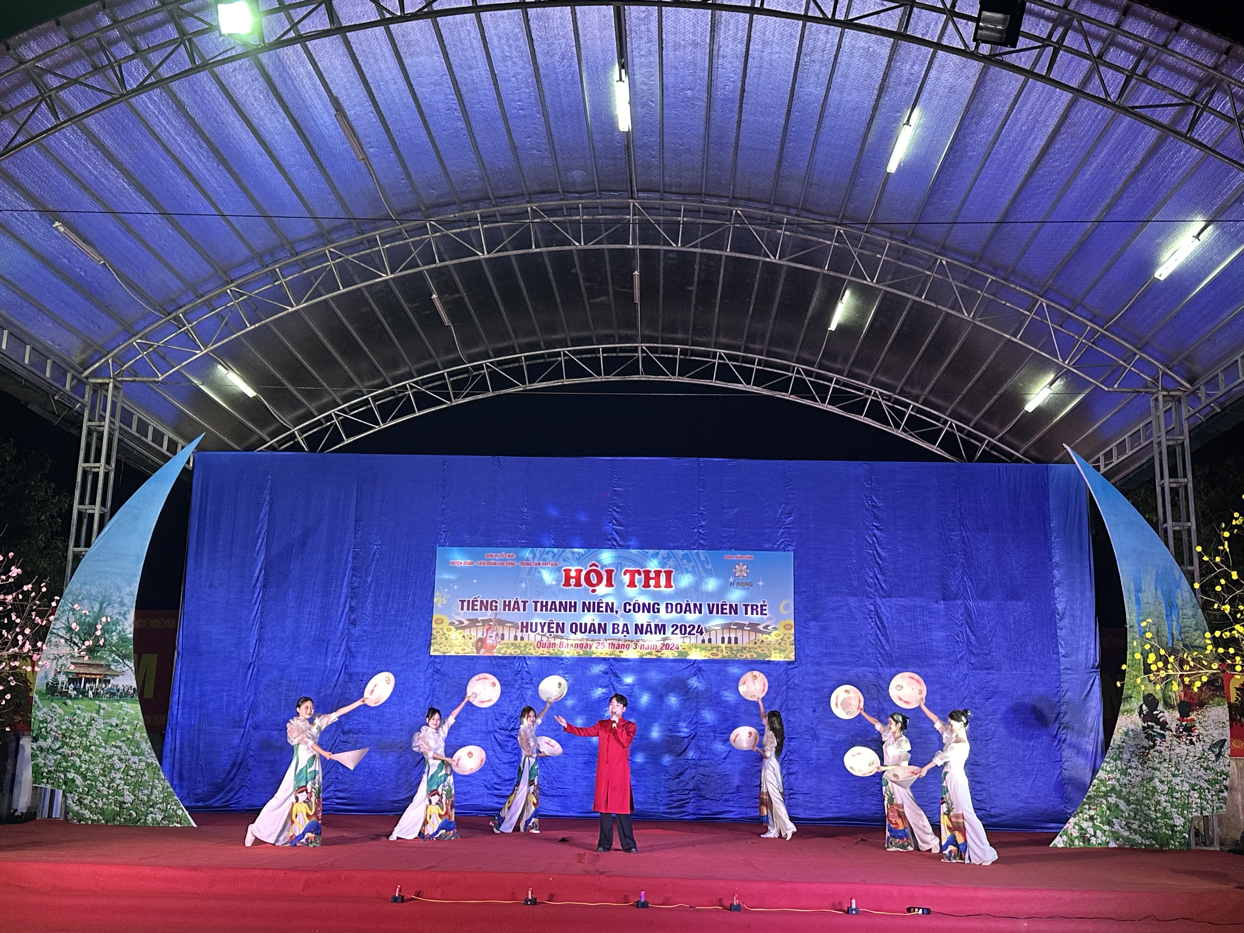 Ấn tượng đêm chung kết Hội thi tiếng hát thanh niên, đoàn viên công đoàn trẻ huyện Quản Bạ năm 2024.