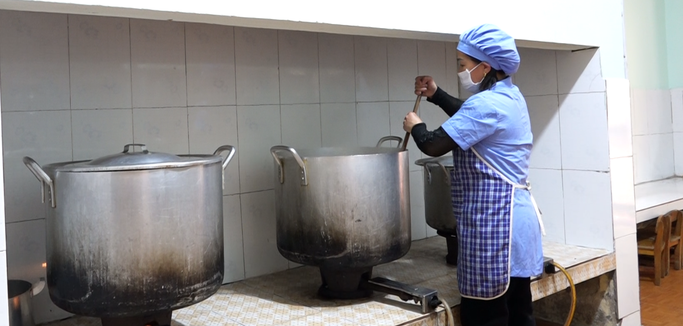 Quản Bạ: Tăng cường công tác đảm bảo vệ sinh an toàn thực phẩm trong trường học.