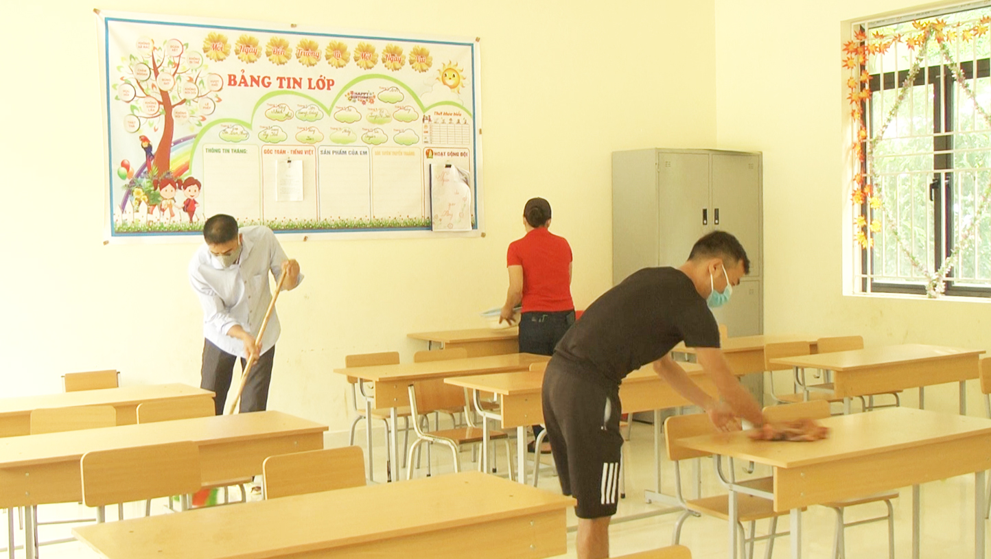 Các đơn vị trường học trên địa bàn huyện Quản Bạ tích cực chuẩn bị các điều kiện cho năm học mới.