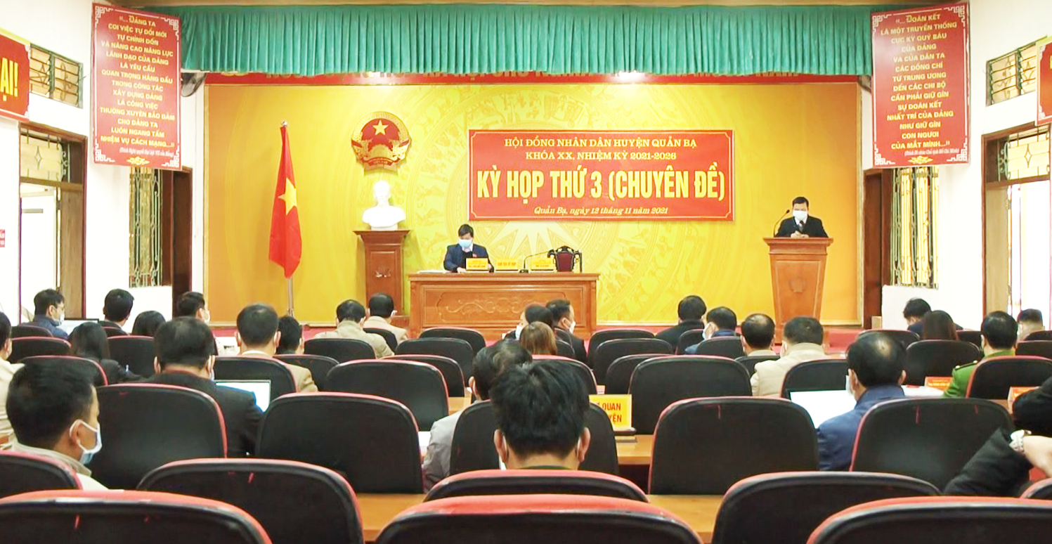 HĐND huyện Quản Bạ tổ chức kỳ họp thứ 3 chuyên đề.