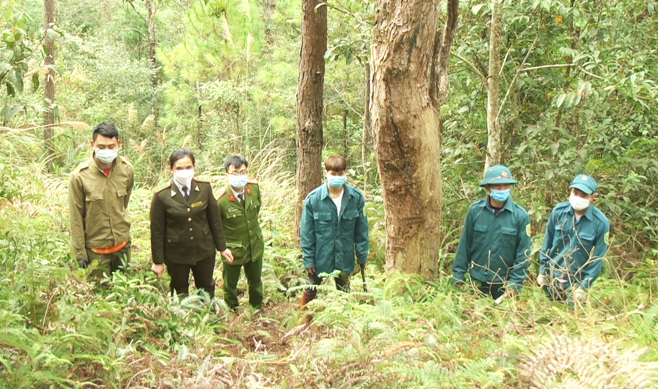 Những Kiểm lâm viên phụ trách địa bàn tại huyện Quản Bạ.