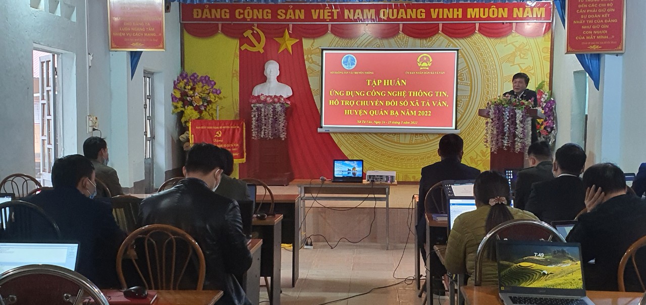 Sở thông tin và Truyền thông tỉnh: Tổ chức tập huấn Công nghệ thông tin tại xã Tả Ván.