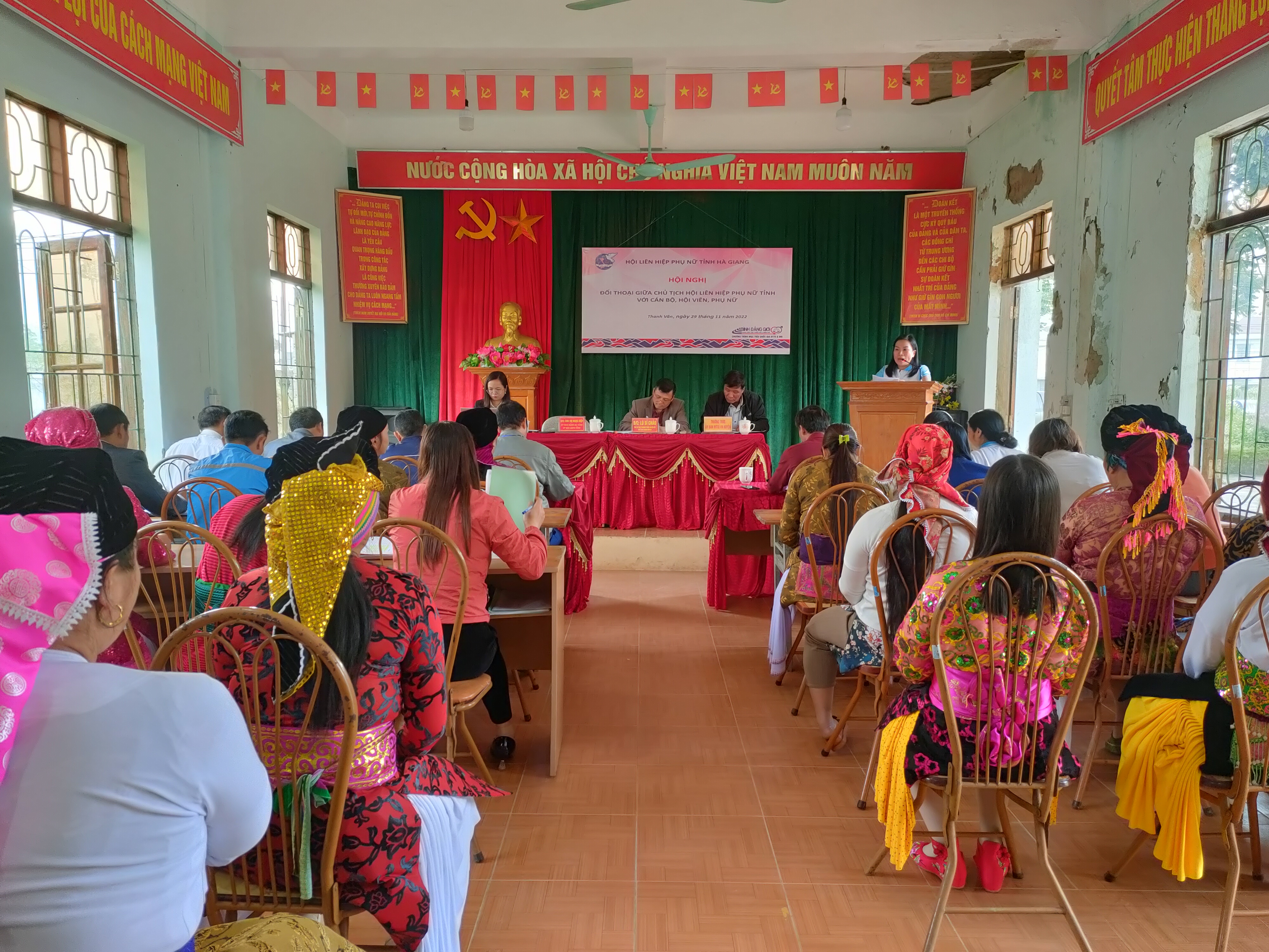 Hội nghị đối thoại giữa Chủ tịch Hội Liên hiệp Phụ nữ tỉnh với cán bộ, hội viên, phụ nữ xã Thanh Vân.