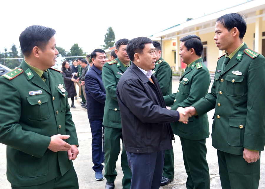 Phó Bí thư Tỉnh ủy Nguyễn Mạnh Dũng thăm, chúc Tết tại huyện Quản Bạ