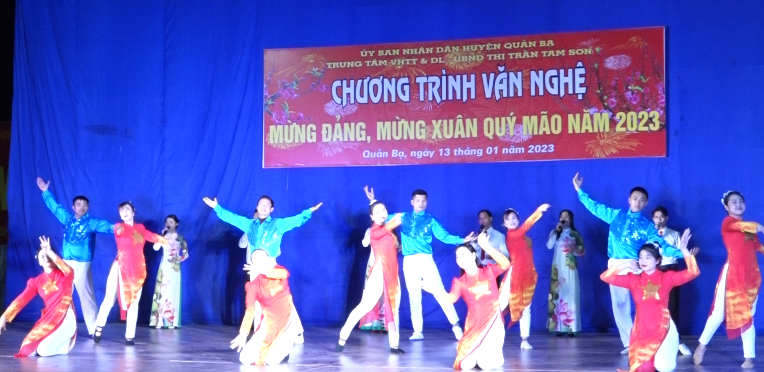 Quản Bạ: Văn nghệ chào mừng kỷ niệm 93 năm Ngày thành lập Đảng cộng sản Việt Nam và Mừng xuân Quý Mão năm 2023.